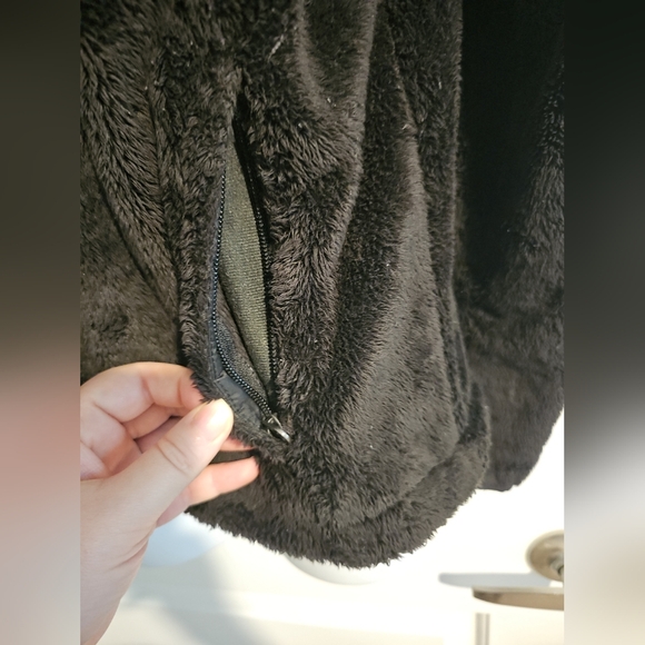 The North Face Womens Small Black Fleece Full Zip Fuzzy Jacket Size S - Picture 2 of 6